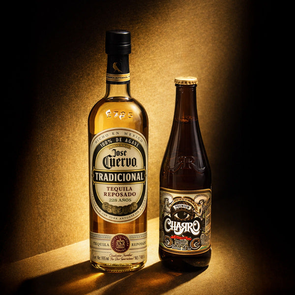 Cerveza Charro Pilsner 18 pack + 1 Tequila José Cuervo Tradicional
